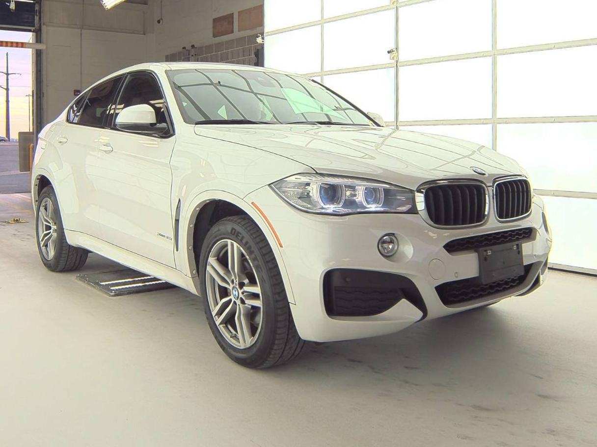 BMW X6 2018 5UXKU2C5XJ0Z61835 image