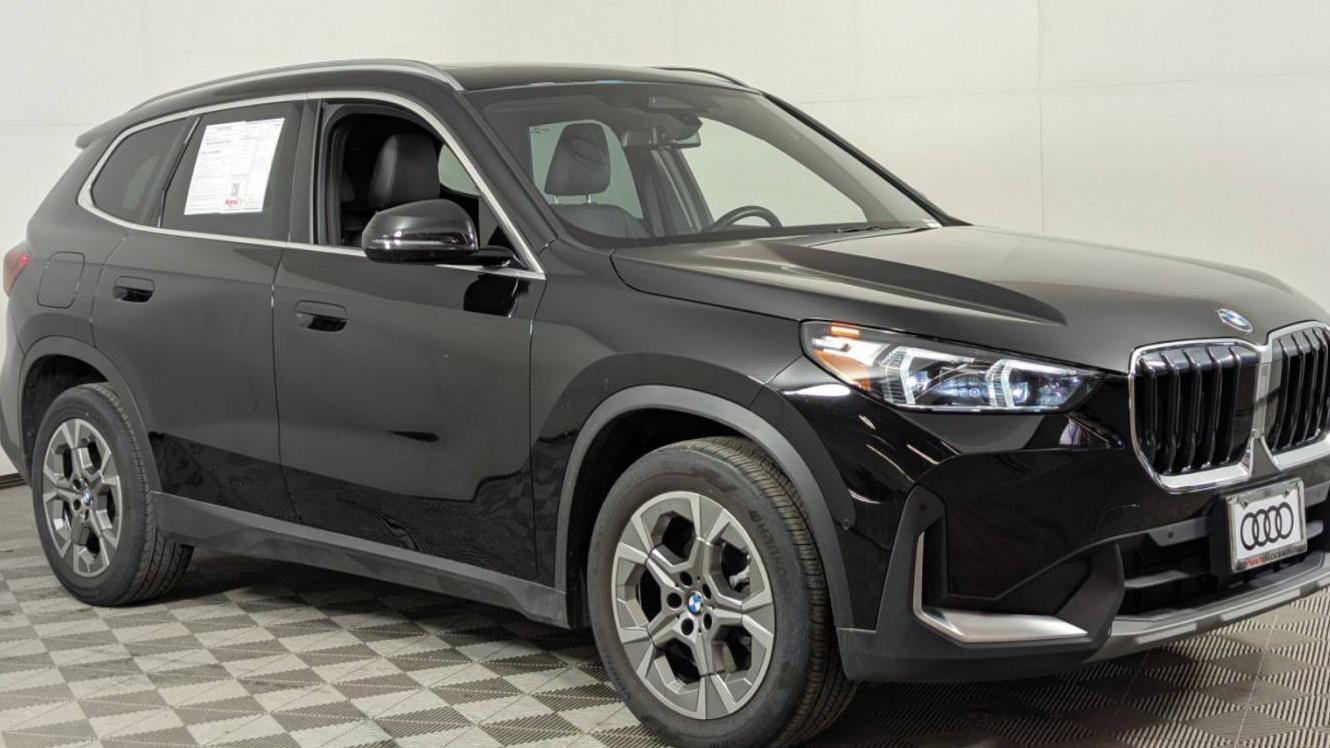 BMW X1 2023 WBX73EF05P5W41560 image