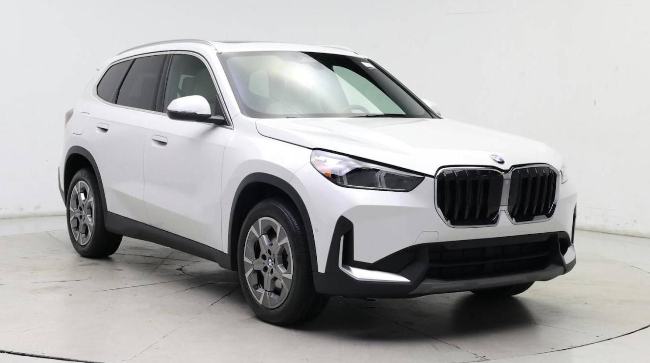 BMW X1 2023 WBX73EF09P5X84091 image