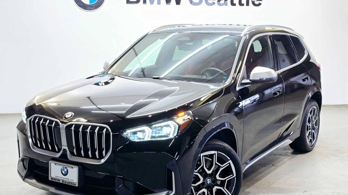 BMW X1 2023 WBX73EF09P5Y01035 image