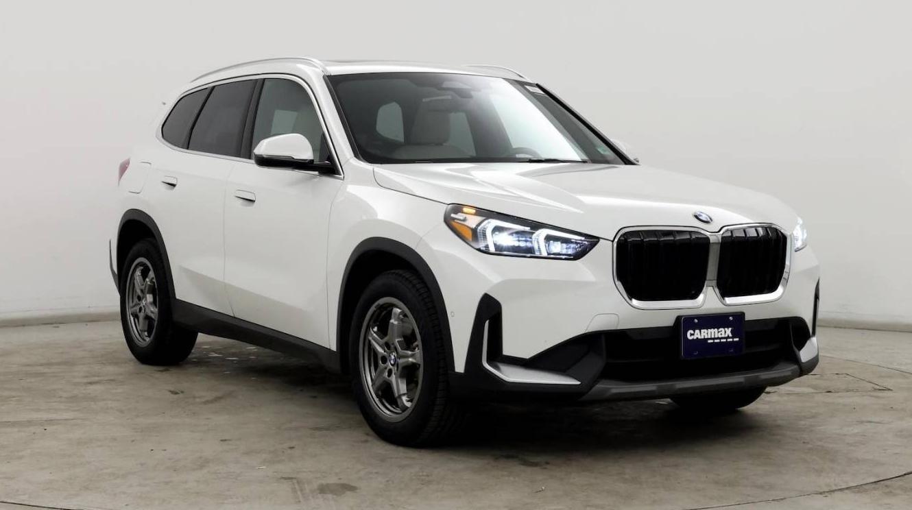 BMW X1 2023 WBX73EF00P5W45970 image