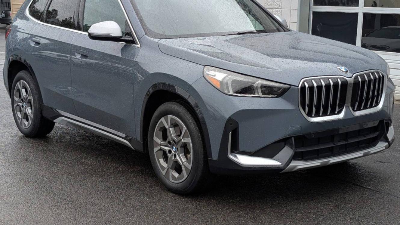 BMW X1 2023 WBX73EF02P5W26577 image