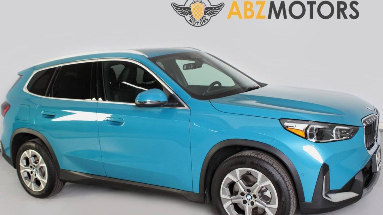 BMW X1 2023 WBX73EF00P5W68018 image