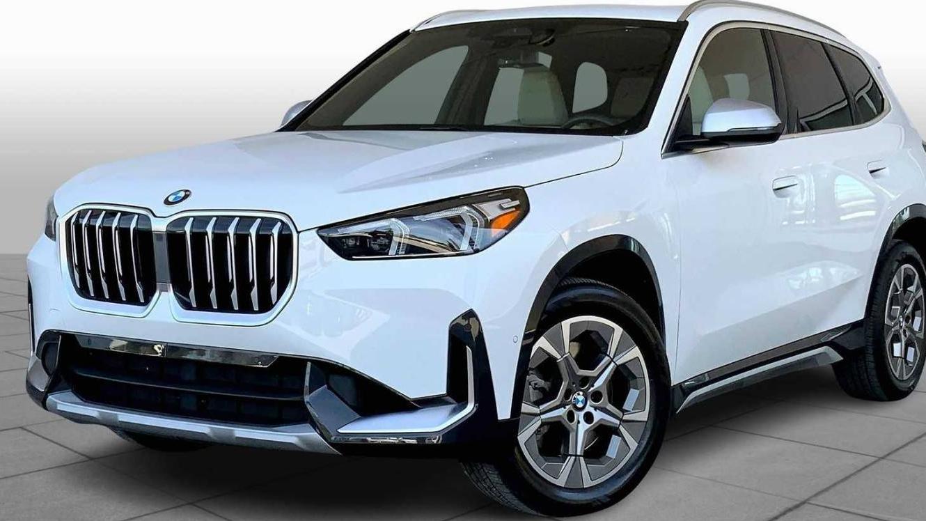 BMW X1 2023 WBX73EF05P5X22915 image