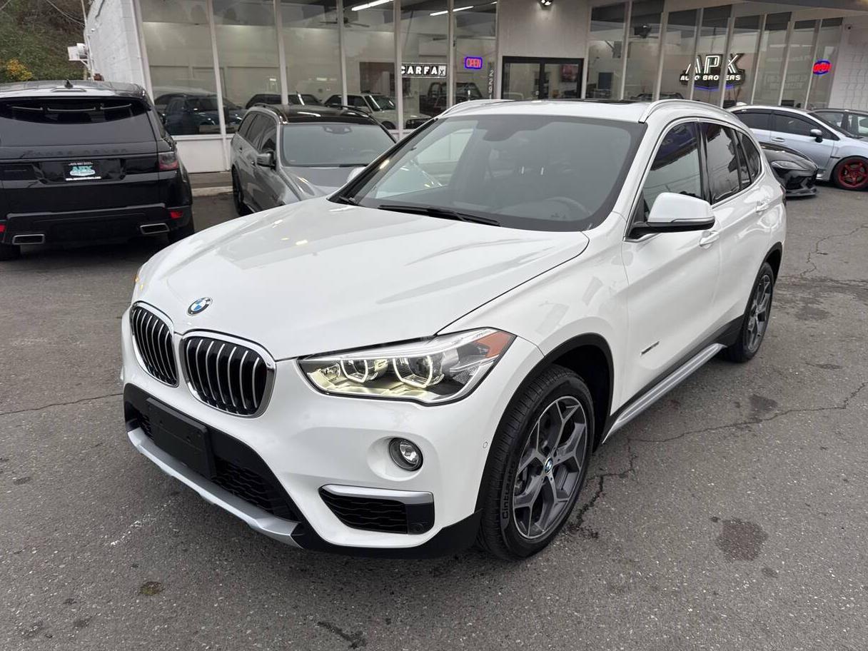 BMW X1 2016 WBXHT3C31GP884200 image