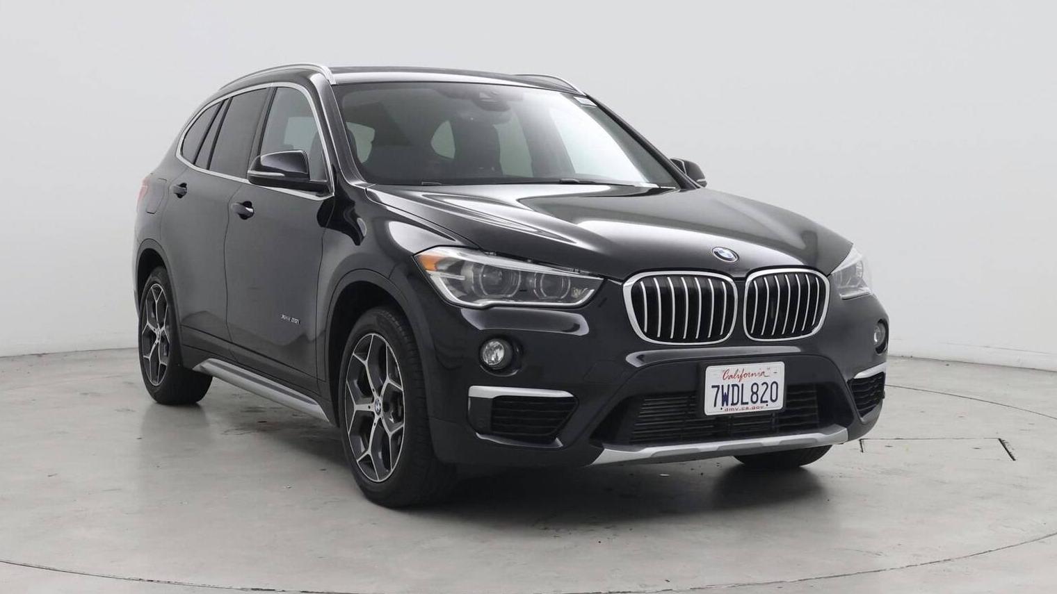 BMW X1 2016 WBXHT3Z39G4A47920 image