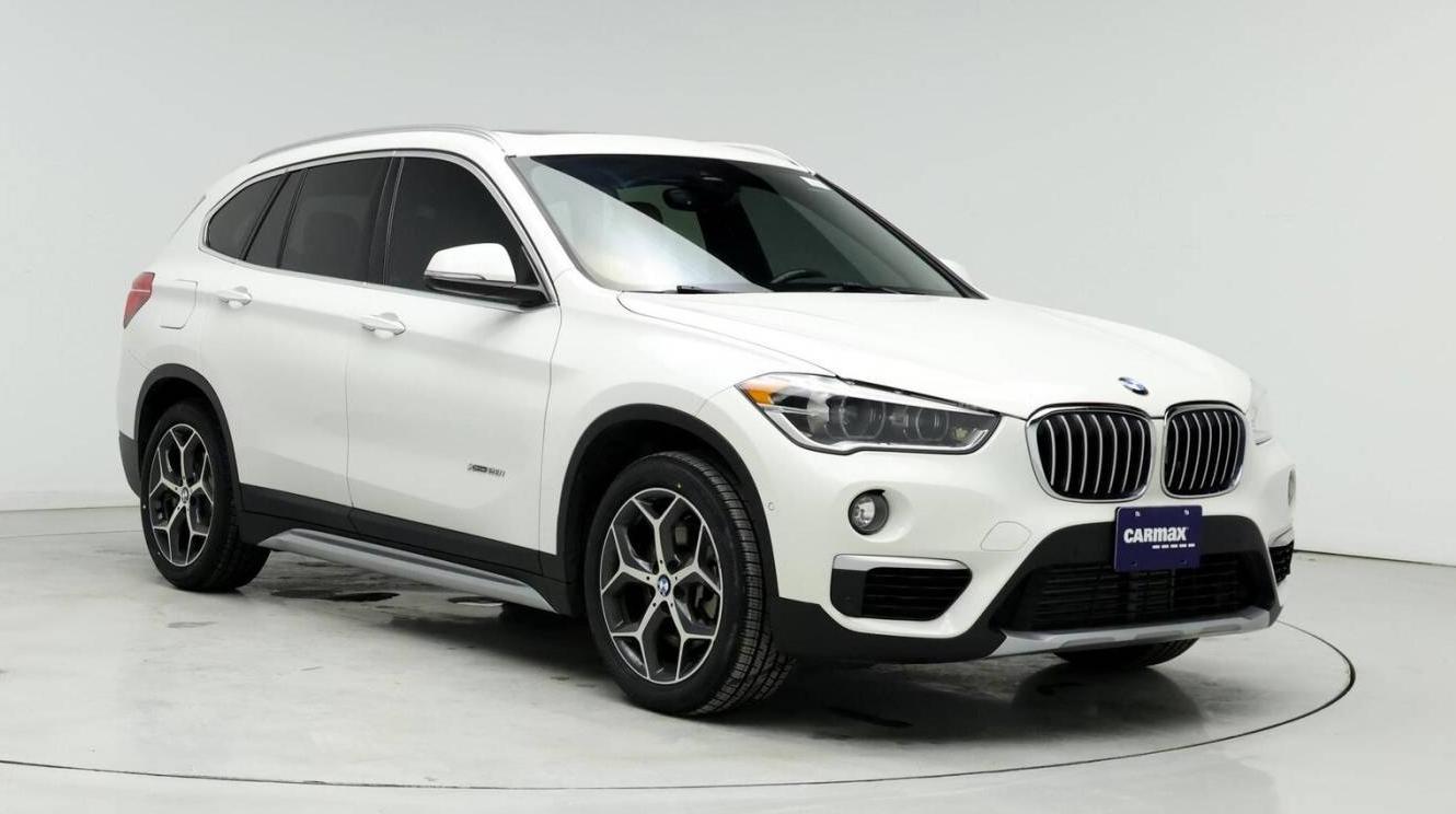 BMW X1 2016 WBXHT3C32GP884044 image