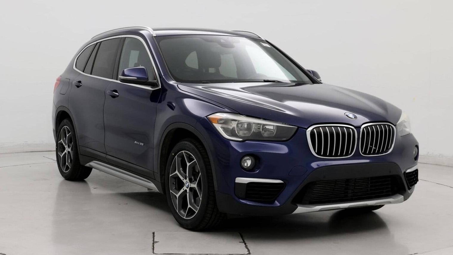 BMW X1 2016 WBXHT3C32GP888109 image