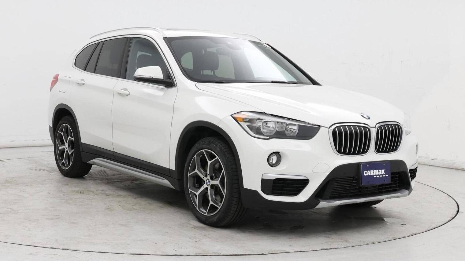 BMW X1 2019 WBXHT3C51K5L97858 image