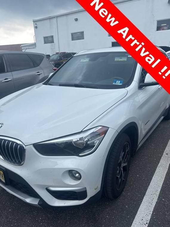 BMW X1 2018 WBXHT3C3XJ5K29746 image