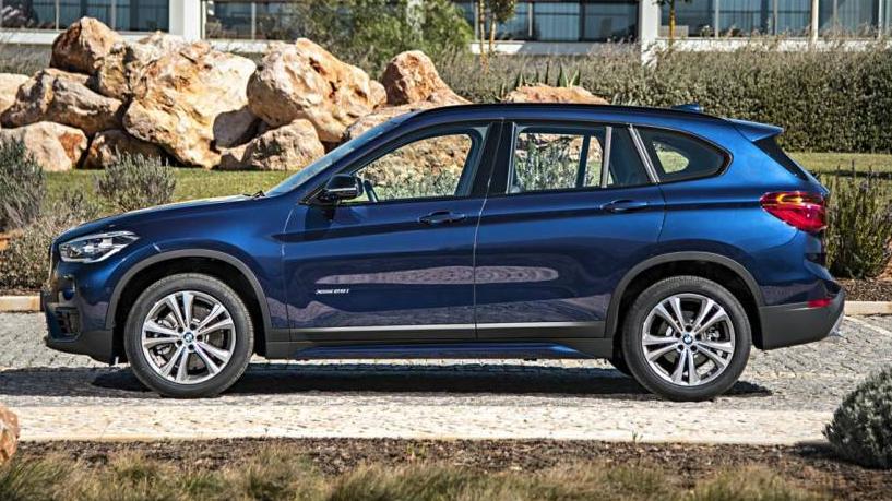 BMW X1 2018 WBXHT3C35J5K24275 image