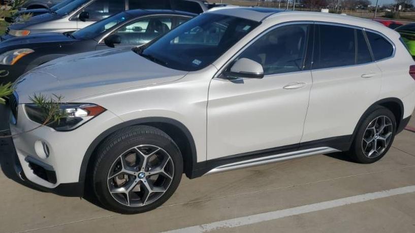 BMW X1 2018 WBXHT3C39J5L33273 image