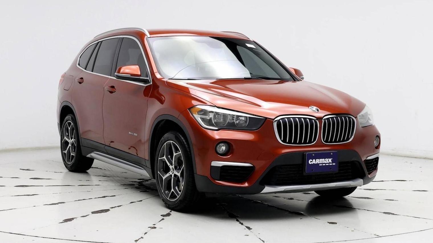 BMW X1 2018 WBXHU7C32J5H41038 image