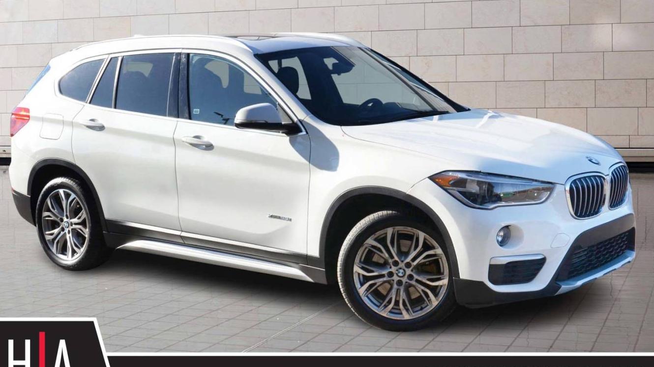 BMW X1 2018 WBXHT3C38J5F92257 image