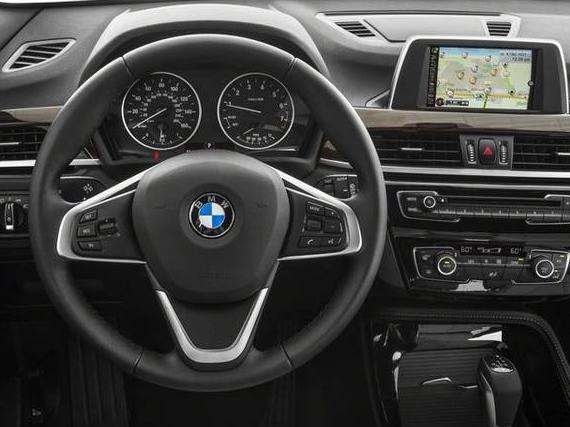 BMW X1 2018 WBXHT3C39J5F93272 image