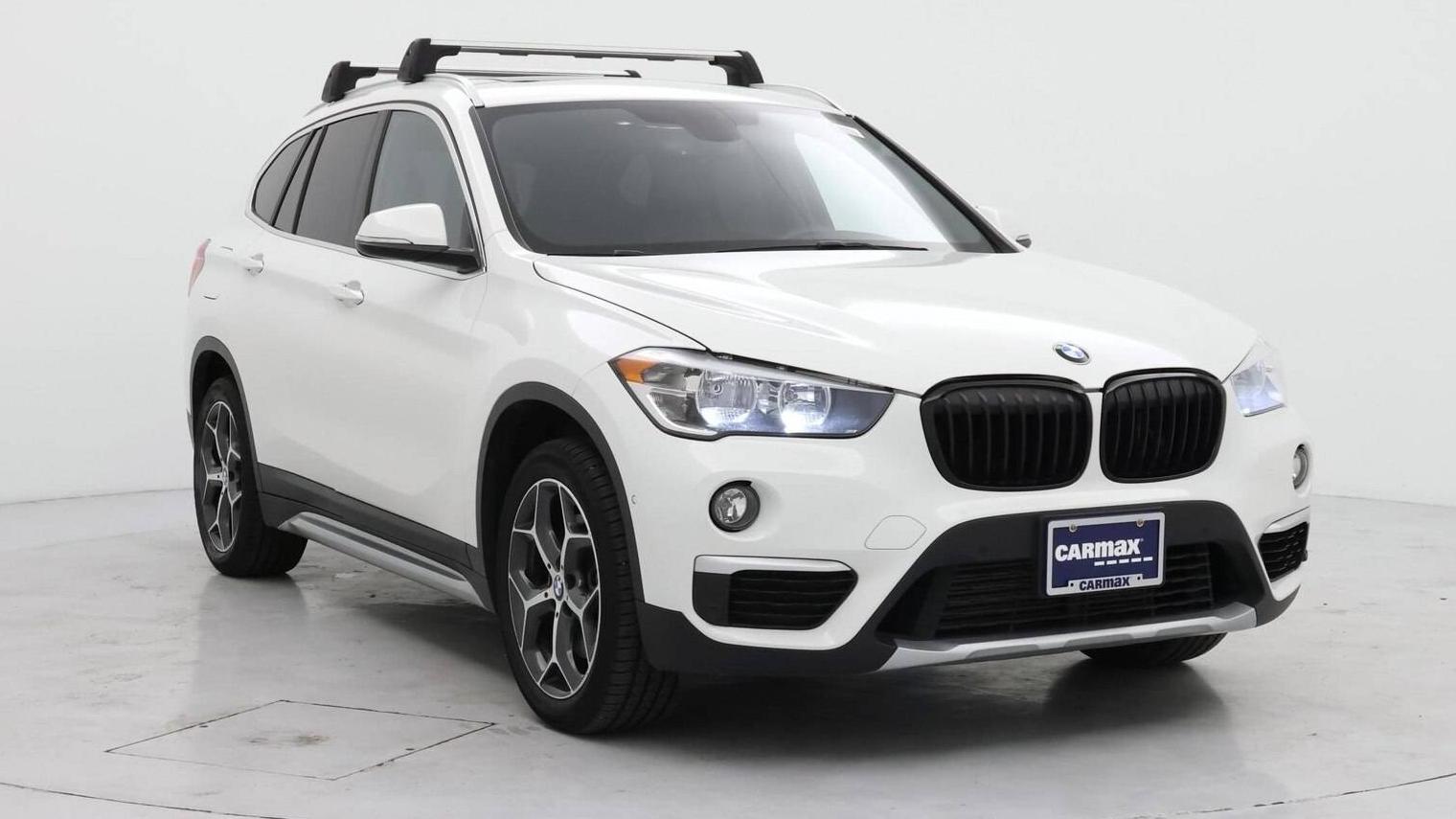 BMW X1 2018 WBXHT3C38J5L33913 image