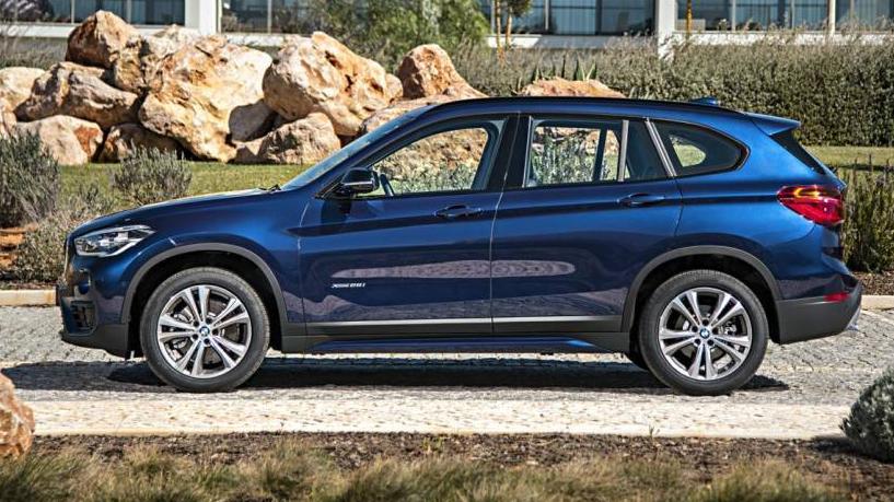 BMW X1 2018 WBXHU7C37J5H44369 image