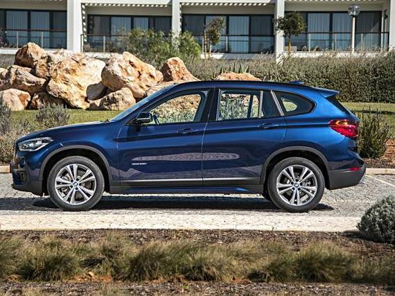 BMW X1 2018 WBXHU7C30J3F04446 image