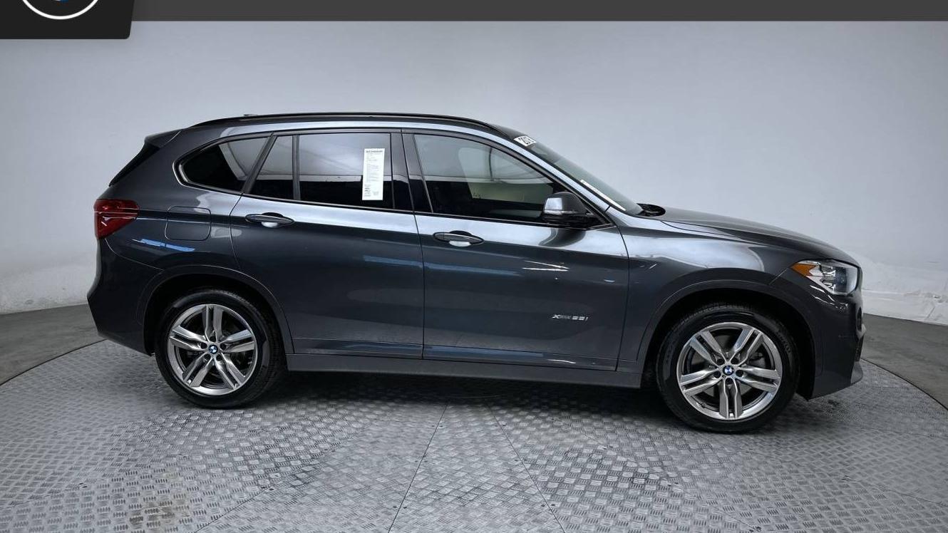 BMW X1 2018 WBXHT3C33J5L24908 image