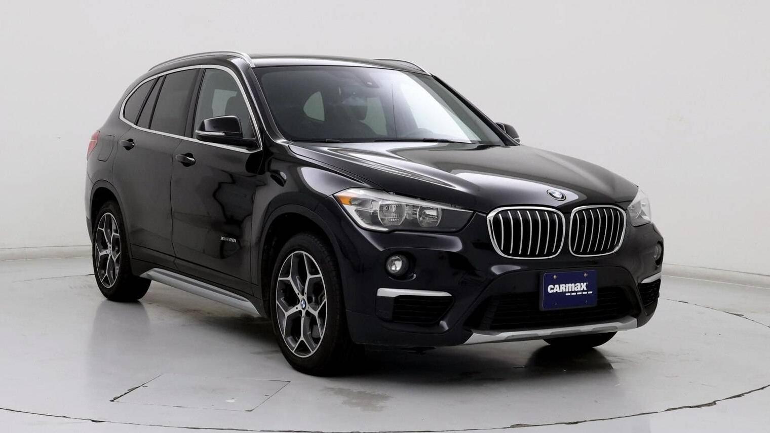 BMW X1 2018 WBXHT3Z32J4A66798 image