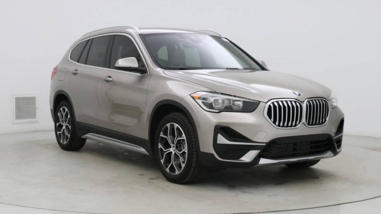 BMW X1 2021 WBXJG7C04M5U21574 image