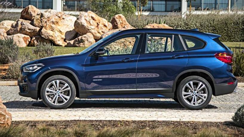 BMW X1 2017 WBXHT3Z30H4A54403 image