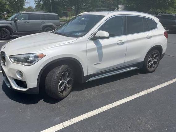 BMW X1 2017 WBXHT3C35H5F83834 image