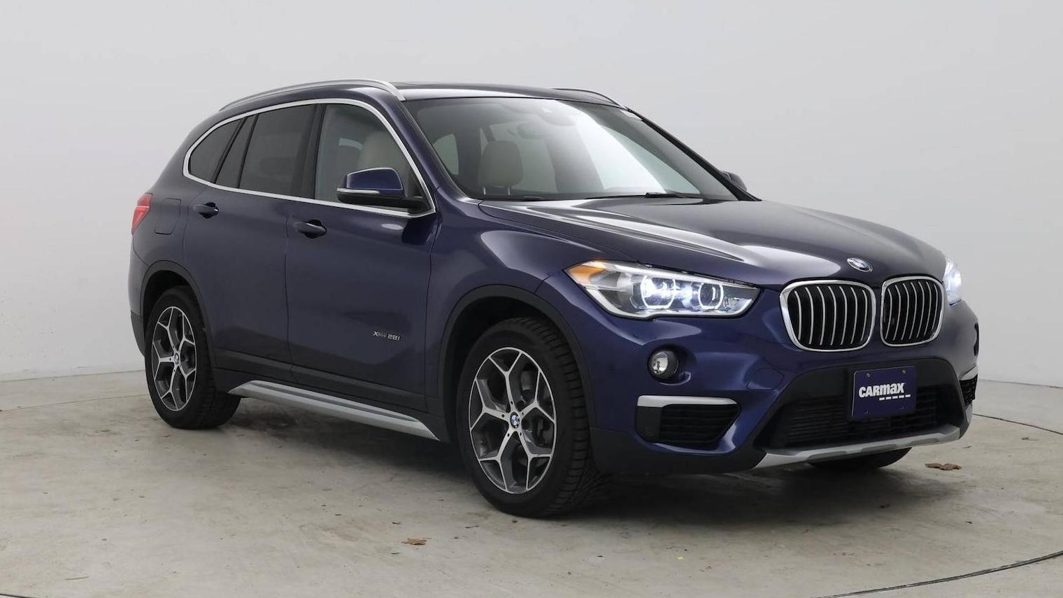 BMW X1 2017 WBXHT3C35H5F78195 image