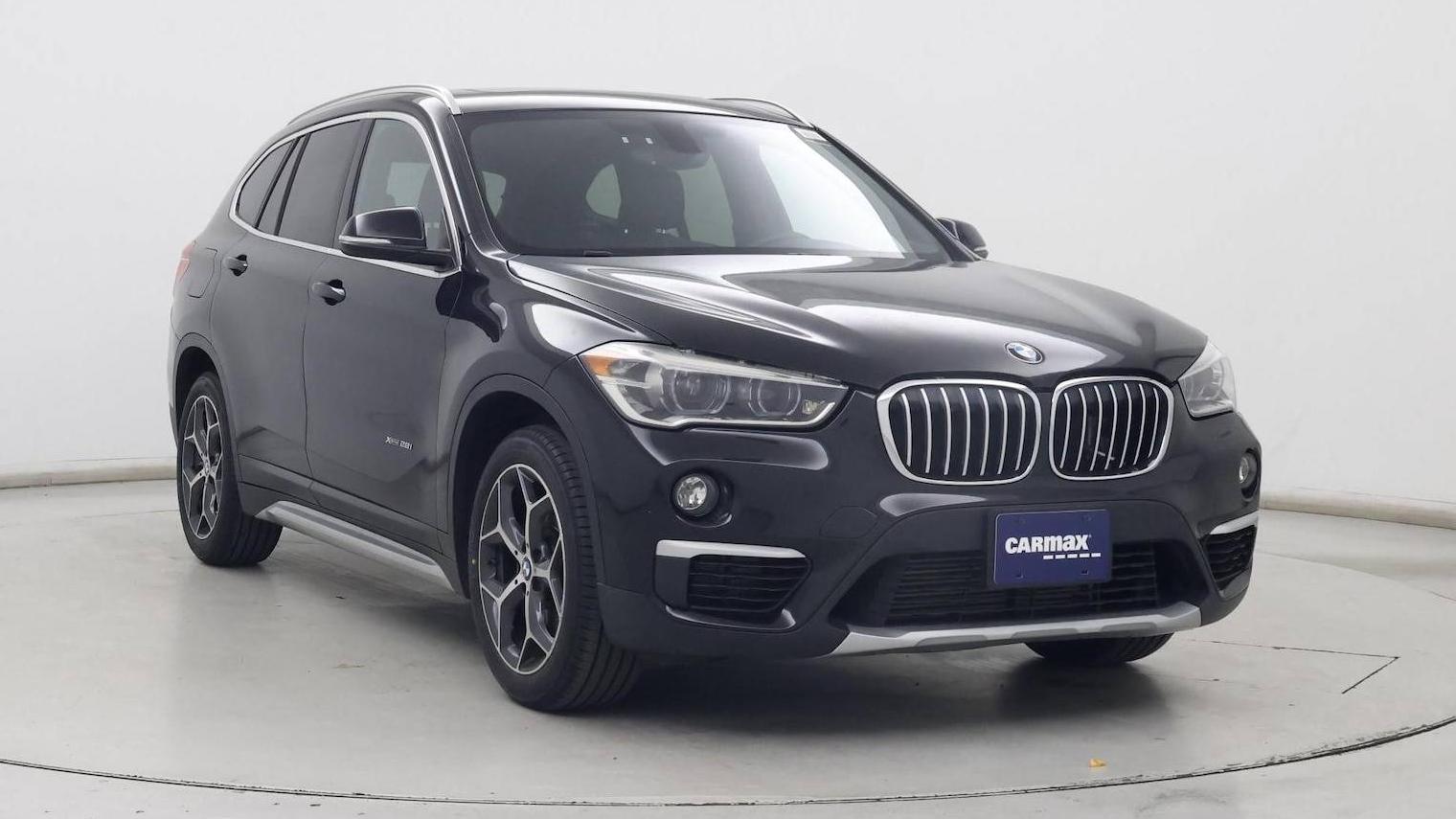 BMW X1 2017 WBXHT3C31H5F70465 image