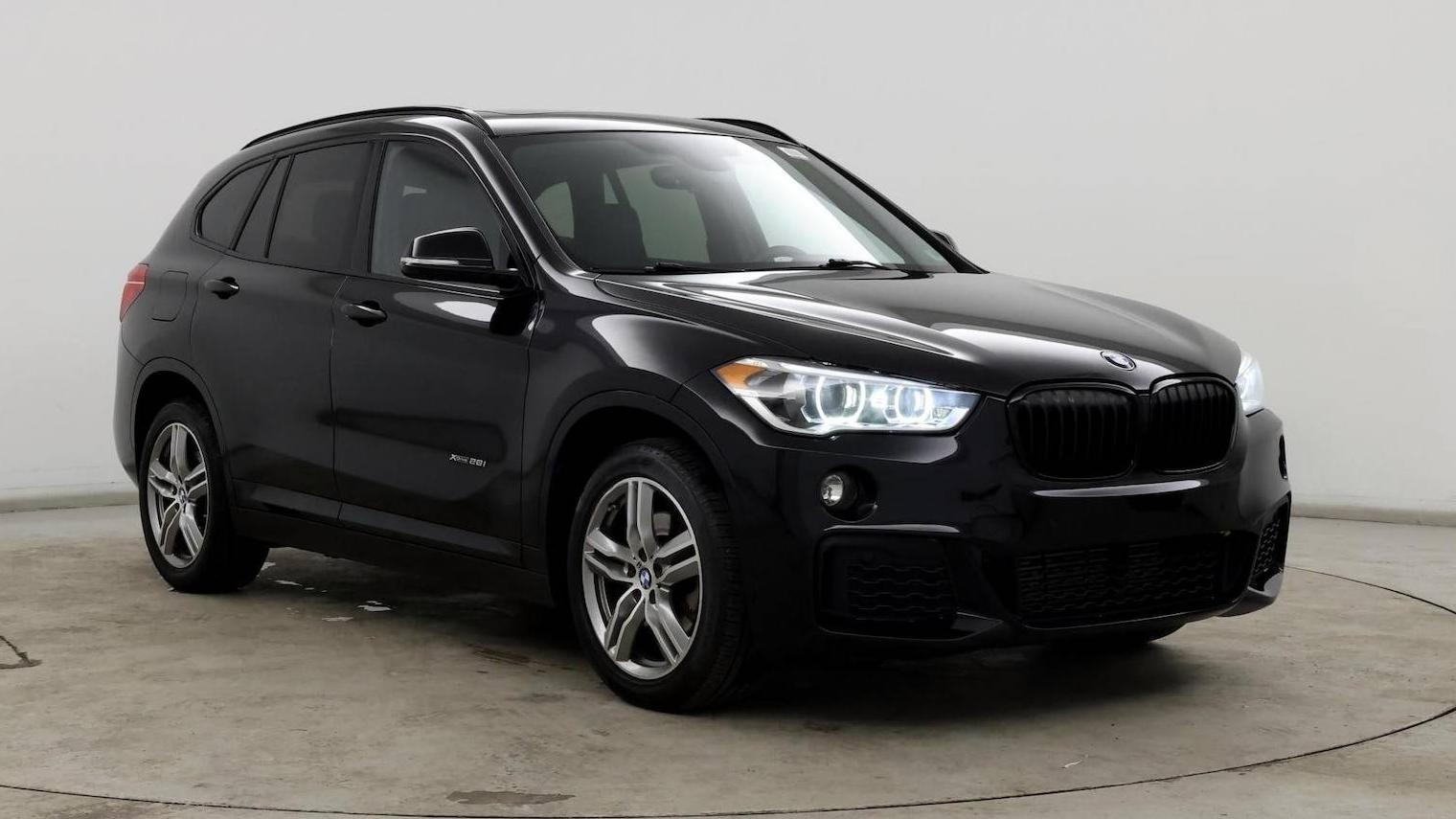 BMW X1 2017 WBXHT3C35H5F81498 image