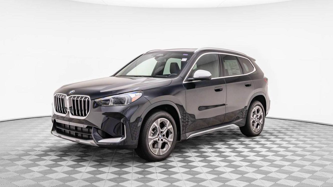 BMW X1 2024 WBX73EF09R5Z92331 image