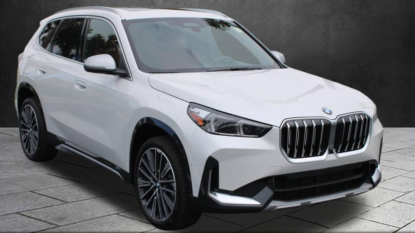 BMW X1 2024 WBX73EF0XR5Z05231 image