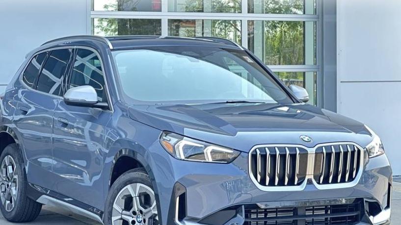 BMW X1 2024 WBX73EF08R5Z25154 image