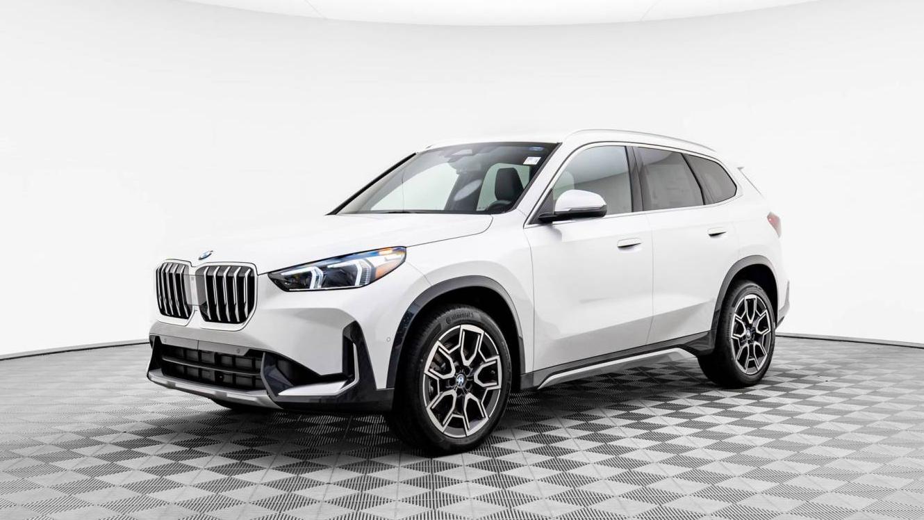 BMW X1 2024 WBX73EF09R5Y29758 image