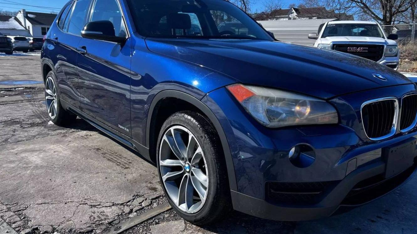 BMW X1 2013 WBAVL1C50DVR90177 image