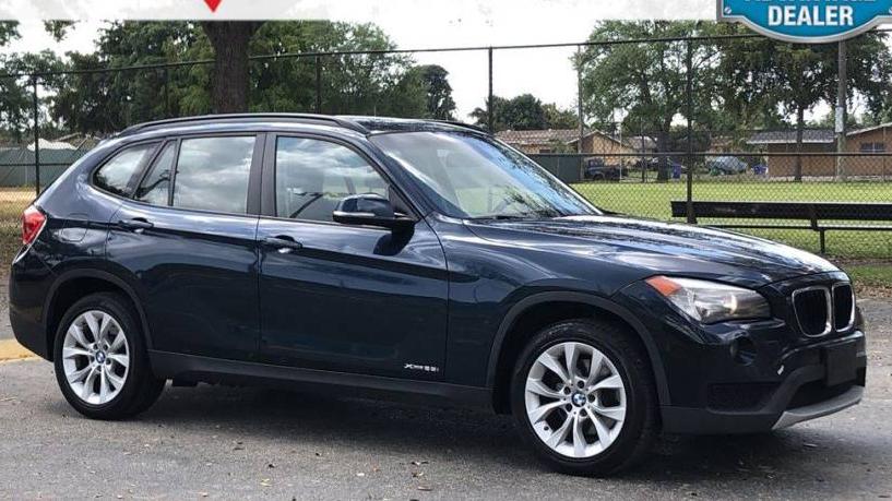 BMW X1 2013 WBAVL1C50DVR83679 image