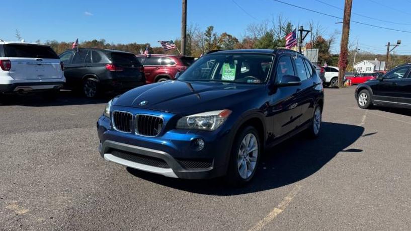 BMW X1 2014 WBAVL1C59EVY10101 image