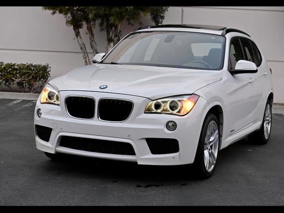 BMW X1 2014 WBAVL1C52EVY21750 image