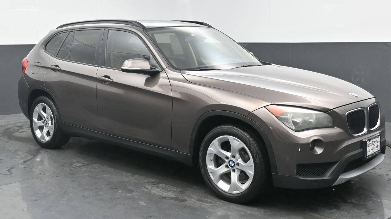 BMW X1 2014 WBAVM1C50EVW53801 image