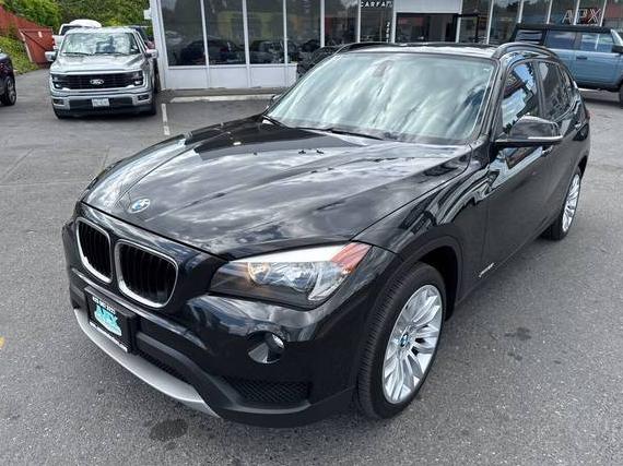 BMW X1 2014 WBAVL1C50EVY19611 image