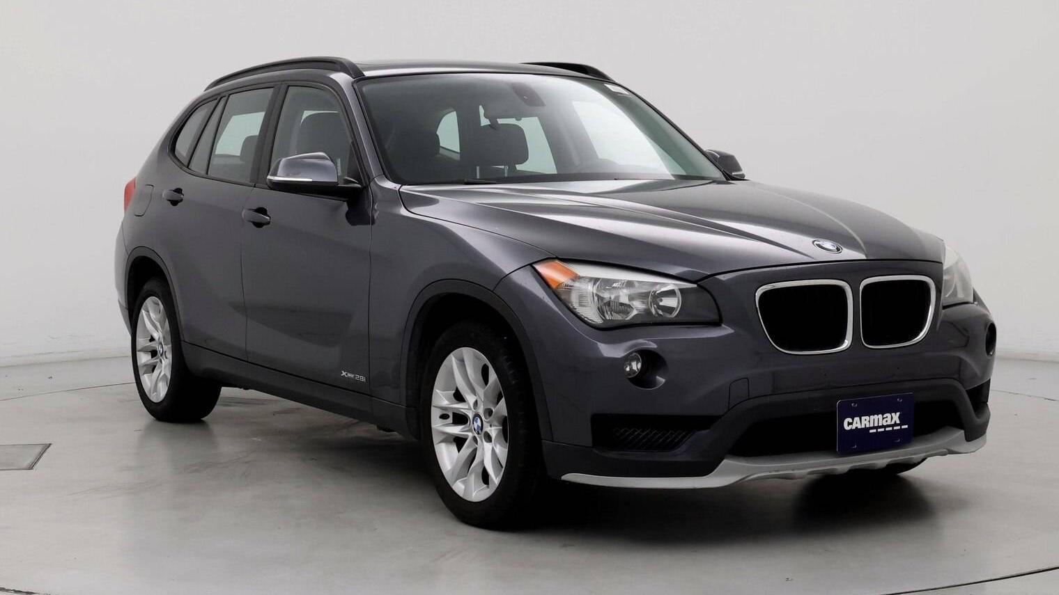 BMW X1 2015 WBAVL1C56FVY33269 image