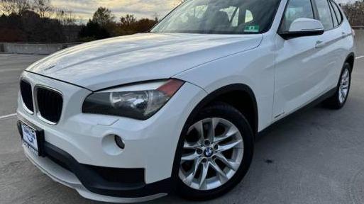 BMW X1 2015 WBAVL1C53FVY28952 image