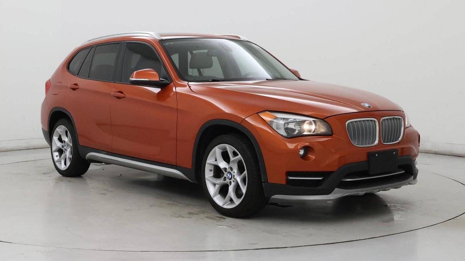 BMW X1 2015 WBAVM1C52FV498895 image