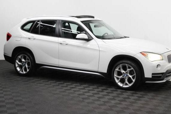 BMW X1 2015 WBAVL1C54FVY26711 image