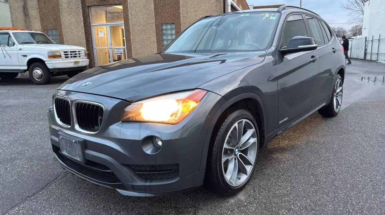 BMW X1 2015 WBAVM1C55FV315571 image