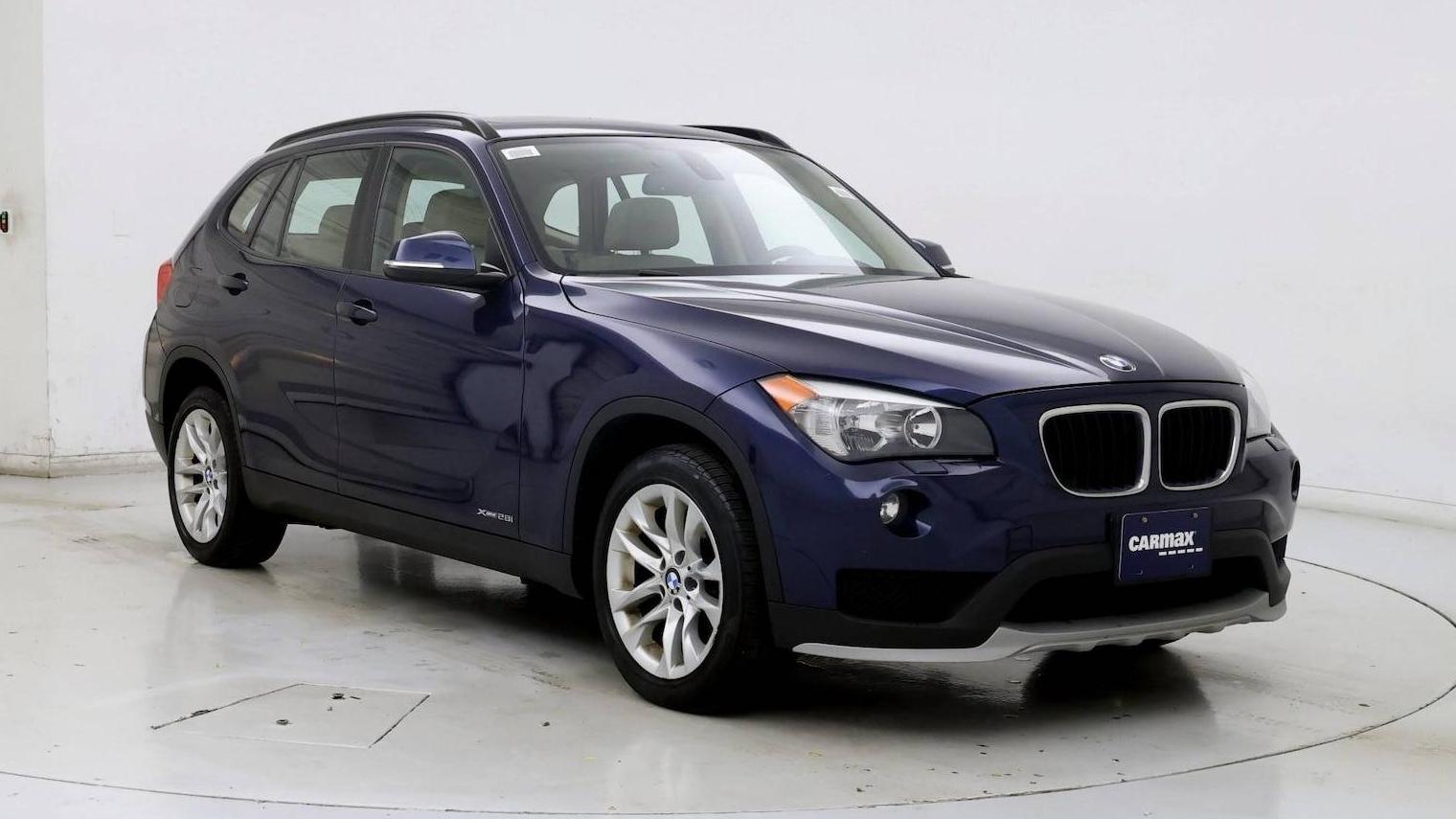 BMW X1 2015 WBAVL1C55FVY41024 image