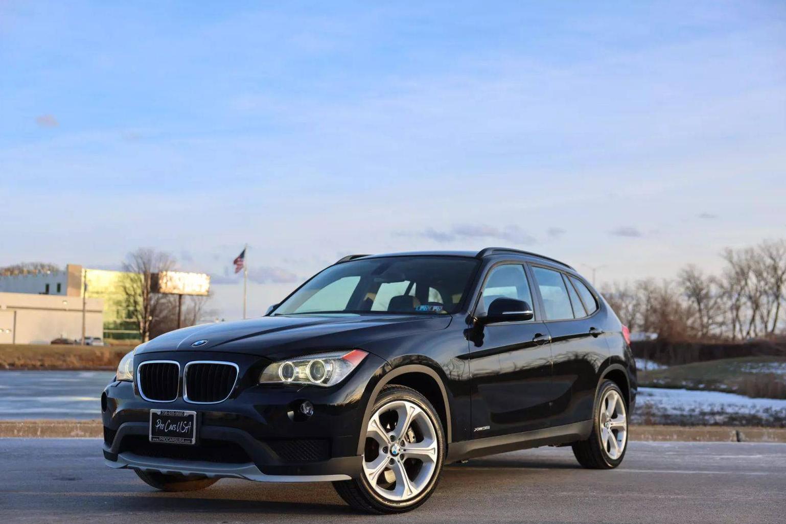 BMW X1 2015 WBAVM5C56FVV95282 image