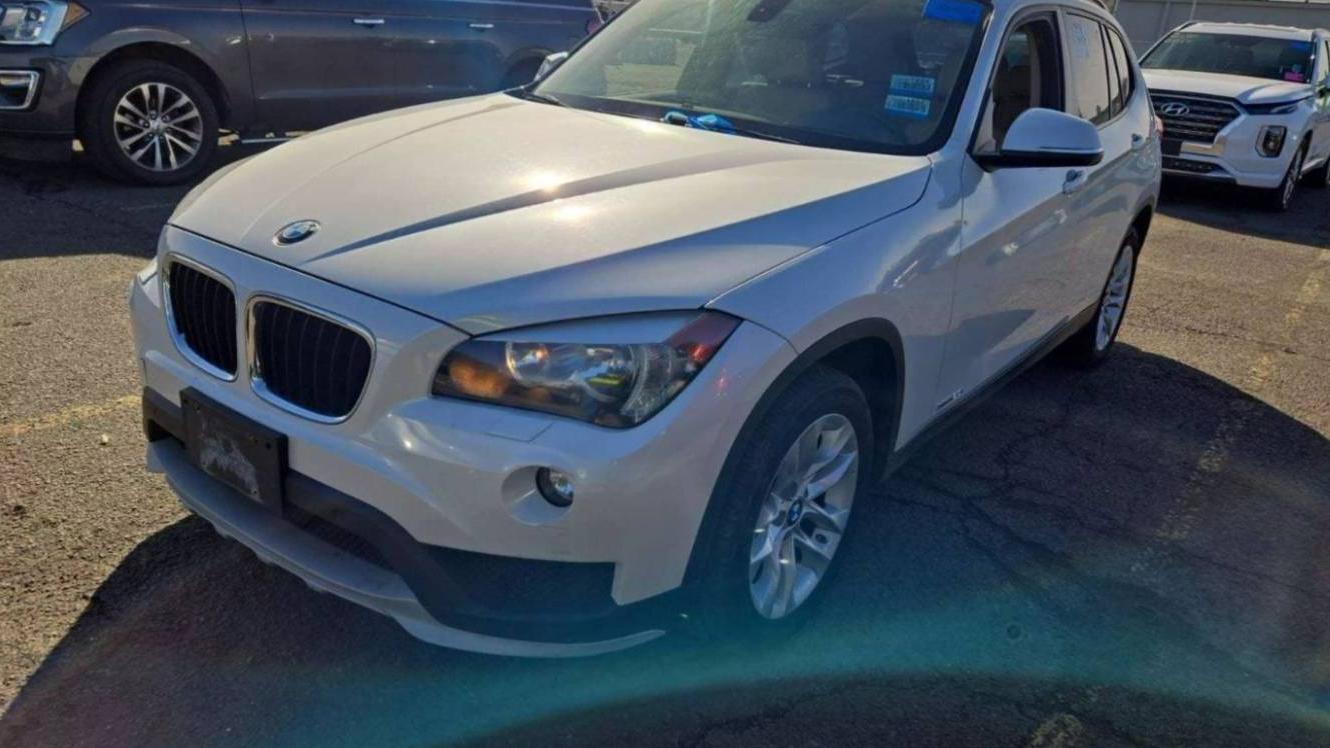 BMW X1 2015 WBAVL1C57FVY28789 image