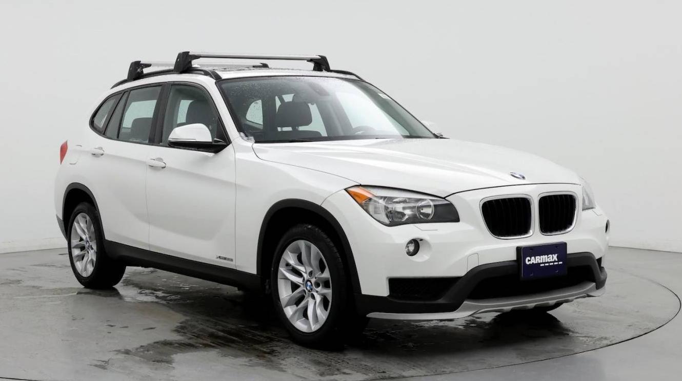 BMW X1 2015 WBAVL1C56FVY30890 image