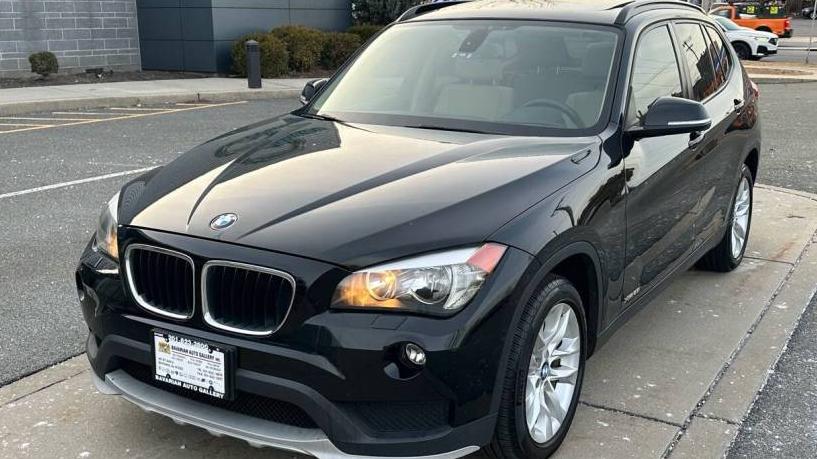 BMW X1 2015 WBAVL1C50FVY29959 image